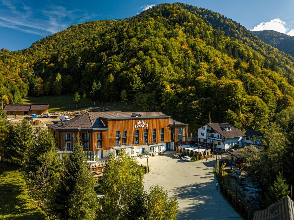 Hotel Ivascu Moisei Buitenkant foto